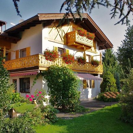 Gaestehaus Loedermann Garmisch-Partenkirchen Exterior photo