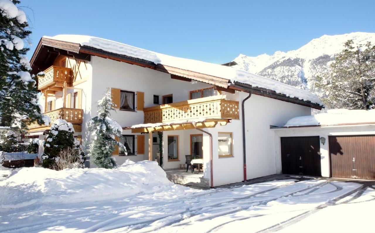 Gaestehaus Loedermann Garmisch-Partenkirchen Exterior photo