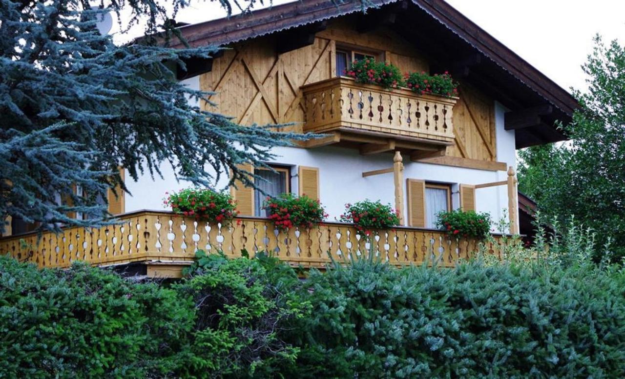 Gaestehaus Loedermann Garmisch-Partenkirchen Exterior photo